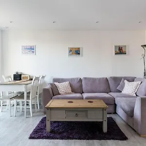 https://1-bedroom-apartment-with-balcony-in-central-brighton.brighton-hotels-england.com